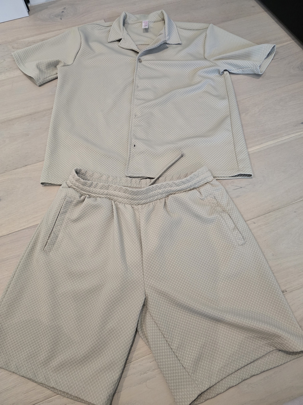 Fleece Factory Casual Two-Piece Short Set in Light Beige